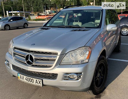 Mercedes-Benz GL 450 2007  випуску Харків з двигуном 4.7 л  позашляховик автомат за 15000 долл. 