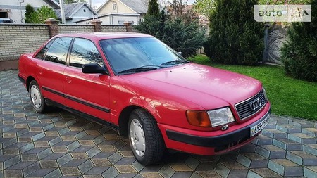 Audi 100 1993  випуску Чернівці з двигуном 0 л бензин седан механіка за 2100 долл. 