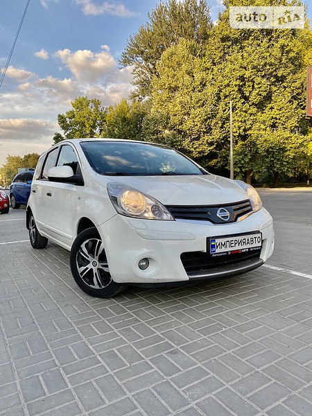 Nissan Note 2011  випуску Херсон з двигуном 1.5 л дизель хэтчбек механіка за 6900 долл. 