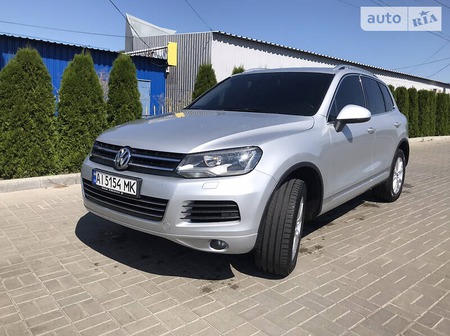 Volkswagen Touareg 2013  випуску Черкаси з двигуном 3 л дизель позашляховик автомат за 22299 долл. 