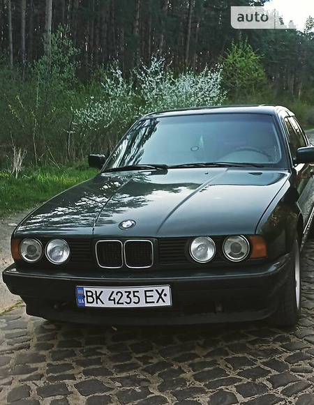 BMW 525 1993  випуску Рівне з двигуном 2.5 л дизель седан механіка за 3500 долл. 