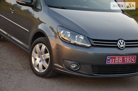 Volkswagen Touran 2011  випуску Львів з двигуном 1.4 л бензин мінівен механіка за 8950 долл. 