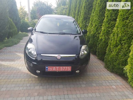 Fiat Punto 2011  випуску Луцьк з двигуном 1.4 л бензин універсал автомат за 6500 долл. 