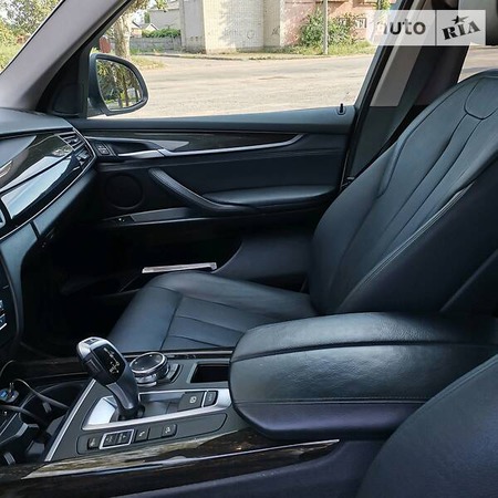 BMW X5 2014  випуску Запоріжжя з двигуном 3 л бензин позашляховик автомат за 27500 долл. 