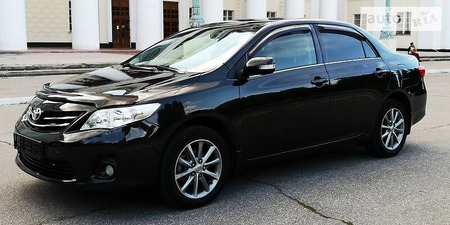 Toyota Corolla 2012  випуску Дніпро з двигуном 1.6 л  седан механіка за 11800 долл. 