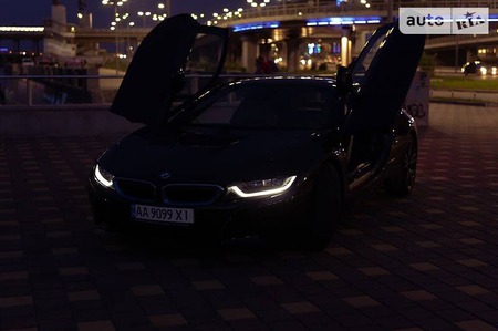 BMW 8 Series 2016  випуску Київ з двигуном 1.5 л гібрид купе автомат за 75000 долл. 