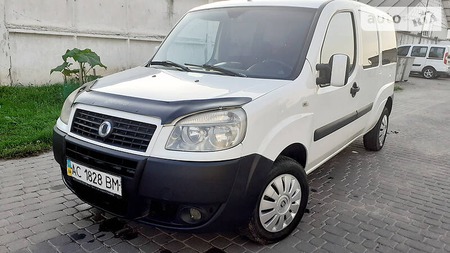 Fiat Doblo 2006  випуску Хмельницький з двигуном 1.9 л дизель мінівен механіка за 4999 долл. 