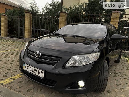 Toyota Corolla 2008  випуску Харків з двигуном 1.6 л бензин седан механіка за 8500 долл. 