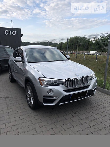 BMW X4 2014  випуску Львів з двигуном 3 л бензин хэтчбек  за 27900 долл. 