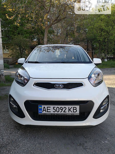 KIA Picanto 2012  випуску Дніпро з двигуном 1.2 л бензин хэтчбек автомат за 8000 долл. 