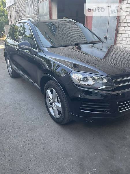 Volkswagen Touareg 2010  випуску Миколаїв з двигуном 3 л дизель позашляховик автомат за 28000 долл. 