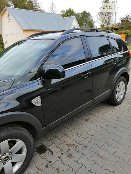 Chevrolet Captiva 2010  випуску Івано-Франківськ з двигуном 2 л дизель позашляховик механіка за 10600 долл. 