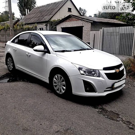 Chevrolet Cruze 2014  випуску Запоріжжя з двигуном 1.8 л  седан автомат за 8900 долл. 