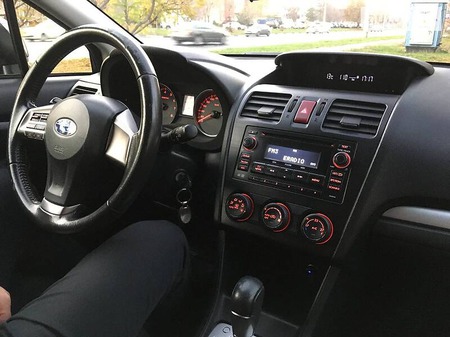 Subaru XV 2014  випуску Житомир з двигуном 1.6 л бензин позашляховик автомат за 12900 долл. 