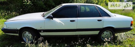 Audi 100 1990  випуску Чернівці з двигуном 2.3 л  седан механіка за 2150 долл. 