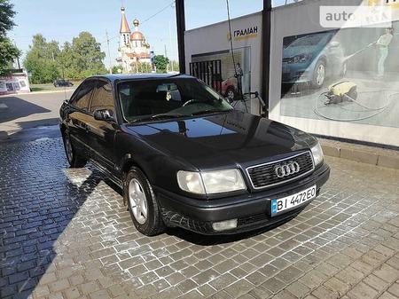 Audi 100 1994  випуску Полтава з двигуном 2.6 л бензин седан автомат за 3900 долл. 