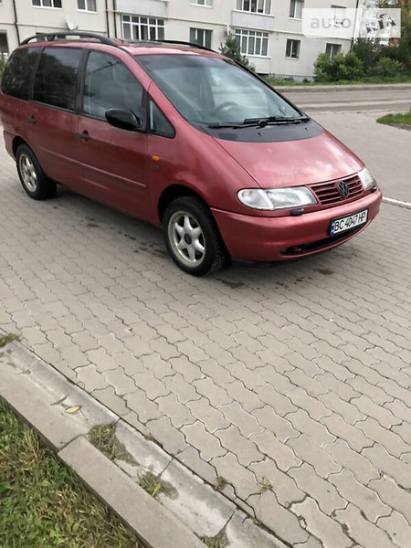 Volkswagen Sharan 1996  випуску Львів з двигуном 2 л  мінівен механіка за 3300 долл. 