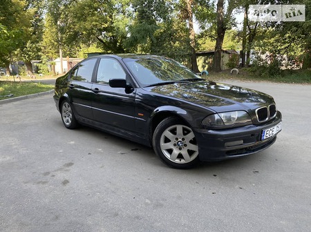 BMW 320 2000  випуску Дніпро з двигуном 2 л дизель седан механіка за 2200 долл. 