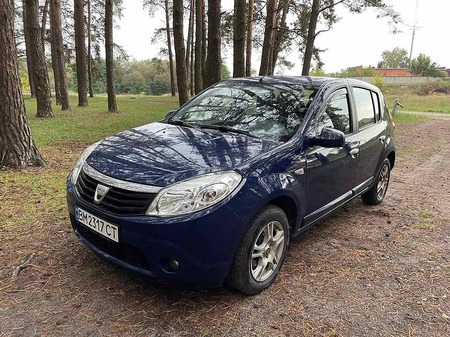 Dacia Sandero 2009  випуску Суми з двигуном 1.4 л бензин хэтчбек механіка за 4900 долл. 