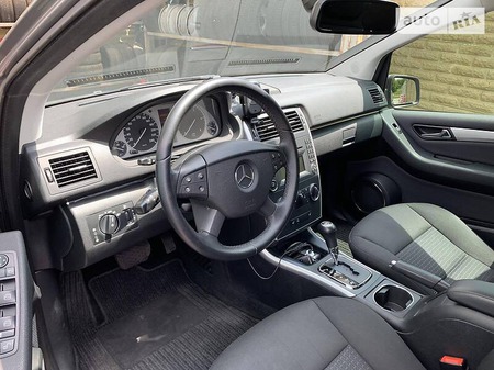 Mercedes-Benz B 180 2011  випуску Запоріжжя з двигуном 2 л дизель хэтчбек автомат за 9900 долл. 