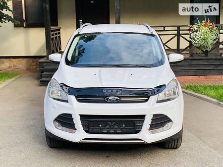 Ford Kuga 2015  випуску Київ з двигуном 2 л дизель позашляховик  за 15600 долл. 