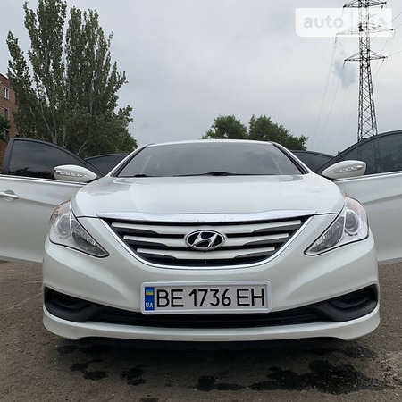 Hyundai Sonata 2013  випуску Миколаїв з двигуном 2.4 л бензин седан автомат за 10500 долл. 