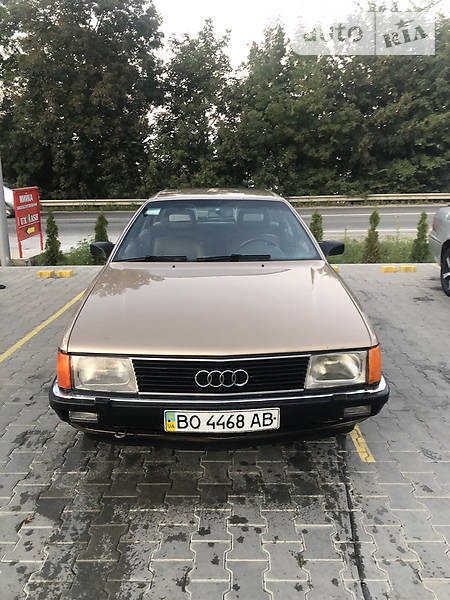 Audi 100 1984  випуску Тернопіль з двигуном 1.8 л бензин седан механіка за 2300 долл. 
