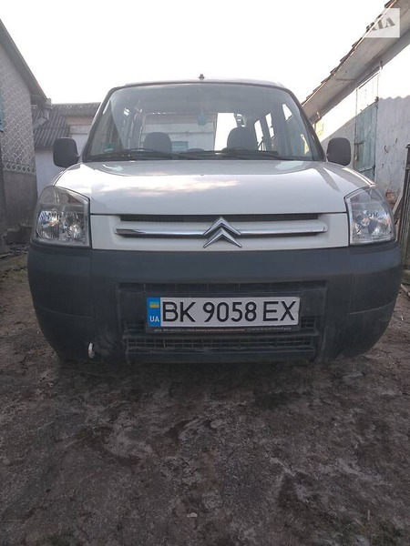 Citroen Berlingo 2007  випуску Рівне з двигуном 1.4 л бензин пікап механіка за 4250 долл. 