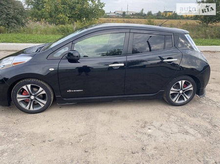 Nissan Leaf 2014  випуску Рівне з двигуном 0 л електро седан  за 9200 долл. 