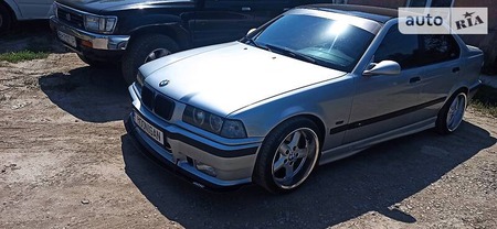 BMW 320 1997  випуску Одеса з двигуном 2 л бензин седан механіка за 5100 долл. 