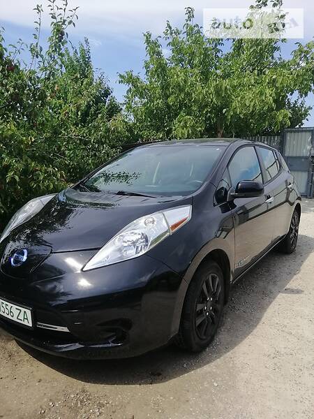 Nissan Leaf 2015  випуску Харків з двигуном 0 л електро хэтчбек автомат за 9800 долл. 