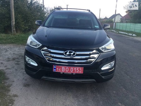 Hyundai Santa Fe 2014  випуску Луцьк з двигуном 0 л бензин позашляховик автомат за 14750 долл. 