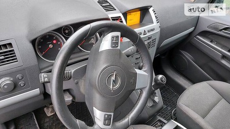 Opel Zafira Tourer 2008  випуску Луцьк з двигуном 1.7 л дизель універсал механіка за 6300 долл. 