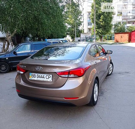 Hyundai Elantra 2015  випуску Луганськ з двигуном 1.6 л бензин седан механіка за 12000 долл. 