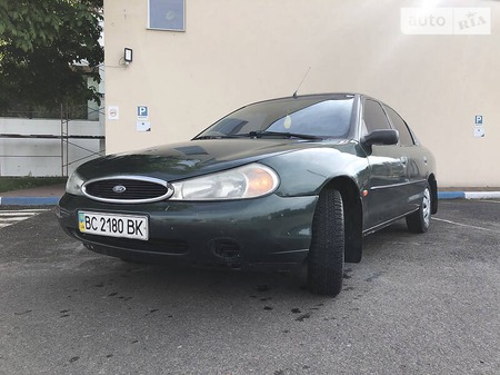 Ford Mondeo 1997  випуску Львів з двигуном 2 л бензин седан механіка за 2200 долл. 