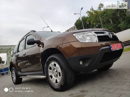 Dacia Duster 2012  випуску Львів з двигуном 1.5 л дизель позашляховик механіка за 8888 долл. 