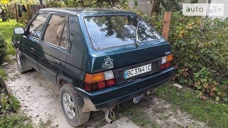 Skoda Favorit 1990  випуску Львів з двигуном 1.3 л бензин хэтчбек механіка за 1150 долл. 