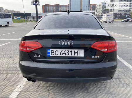 Audi A4 Limousine 2011  випуску Львів з двигуном 2 л бензин седан автомат за 10700 долл. 