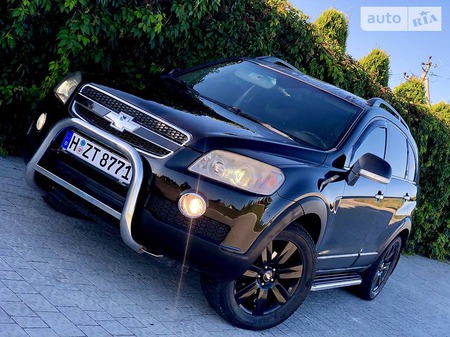 Chevrolet Captiva 2007  випуску Львів з двигуном 0 л дизель позашляховик механіка за 10200 долл. 