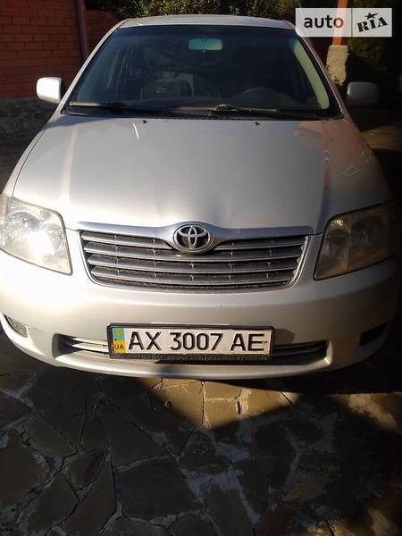 Toyota Corolla 2005  випуску Харків з двигуном 1.8 л бензин седан автомат за 4700 долл. 