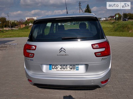 Citroen C4 Picasso 2015  випуску Львів з двигуном 1.6 л дизель мінівен автомат за 11900 долл. 