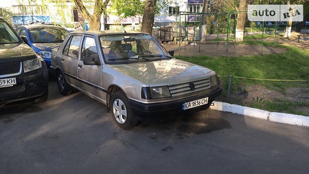 Peugeot 309 1987  випуску Київ з двигуном 1.3 л бензин хэтчбек  за 900 долл. 