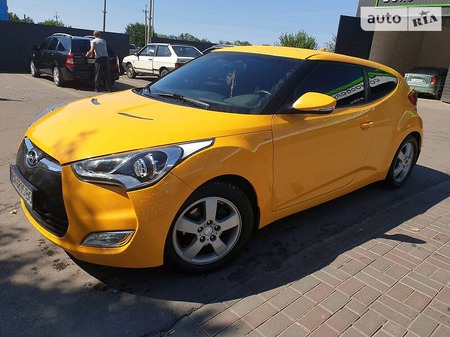 Hyundai Veloster 2012  випуску Кропивницький з двигуном 1.6 л  хэтчбек механіка за 9600 долл. 