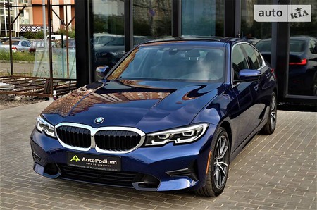 BMW 330 2019  випуску Київ з двигуном 2 л бензин седан автомат за 42999 долл. 