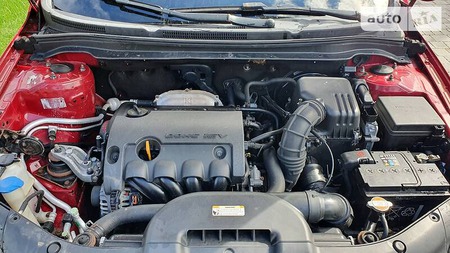 KIA Ceed 2009  випуску Ужгород з двигуном 1.4 л бензин універсал механіка за 5600 долл. 