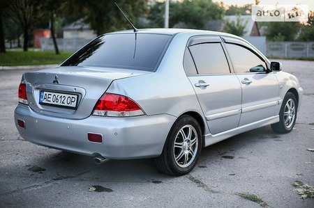 Mitsubishi Lancer 2006  випуску Дніпро з двигуном 1.6 л бензин седан механіка за 5400 долл. 