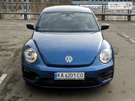 Volkswagen Beetle 2016  випуску Київ з двигуном 1.8 л бензин купе автомат за 15200 долл. 
