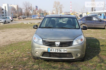 Dacia Sandero 2010  випуску Київ з двигуном 0 л  седан механіка за 4700 долл. 