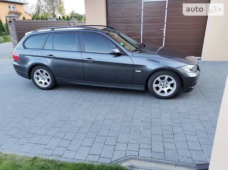 BMW 318 2007  випуску Івано-Франківськ з двигуном 2 л дизель універсал механіка за 8000 долл. 