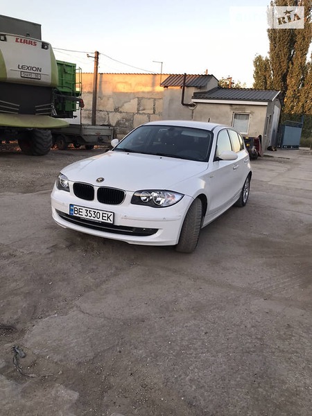 BMW 118 2009  випуску Миколаїв з двигуном 2 л дизель хэтчбек механіка за 9700 долл. 